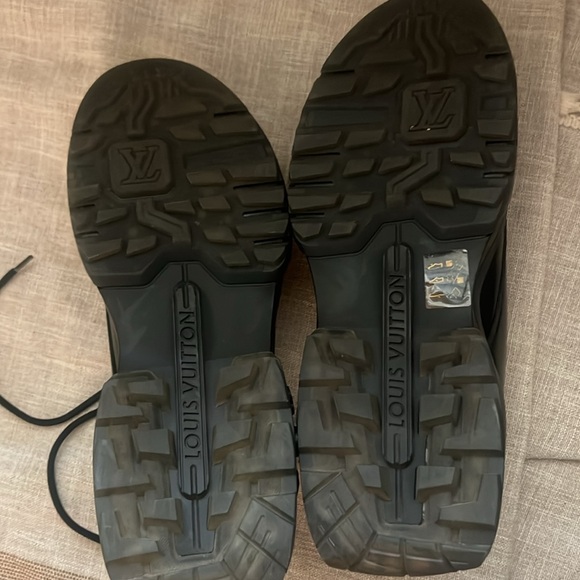 Louis V Men’s shoes in Louis V sizing - Picture 7 of 11